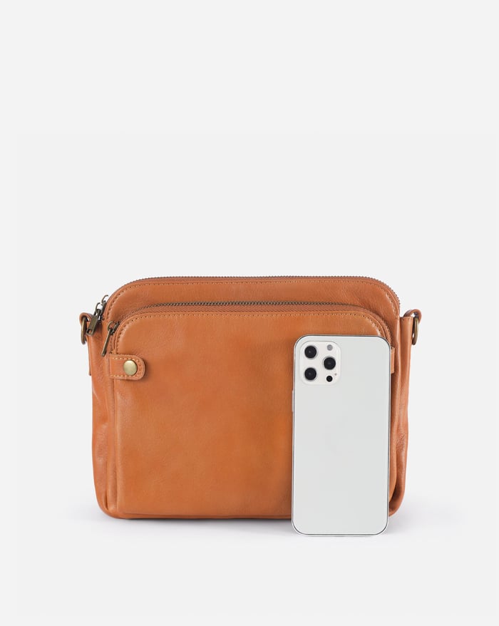 JENNIE | CHIC THREE LAYER CROSSBODY BAG - La femme Toronto