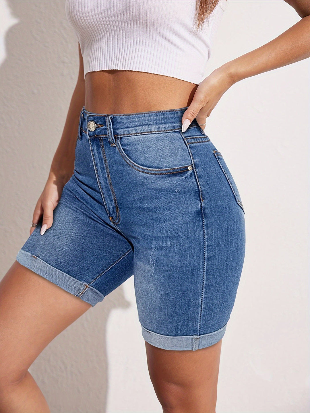 RAPHAELLE™ - Stretch-Fit Bermuda Jean Short - La femme Toronto