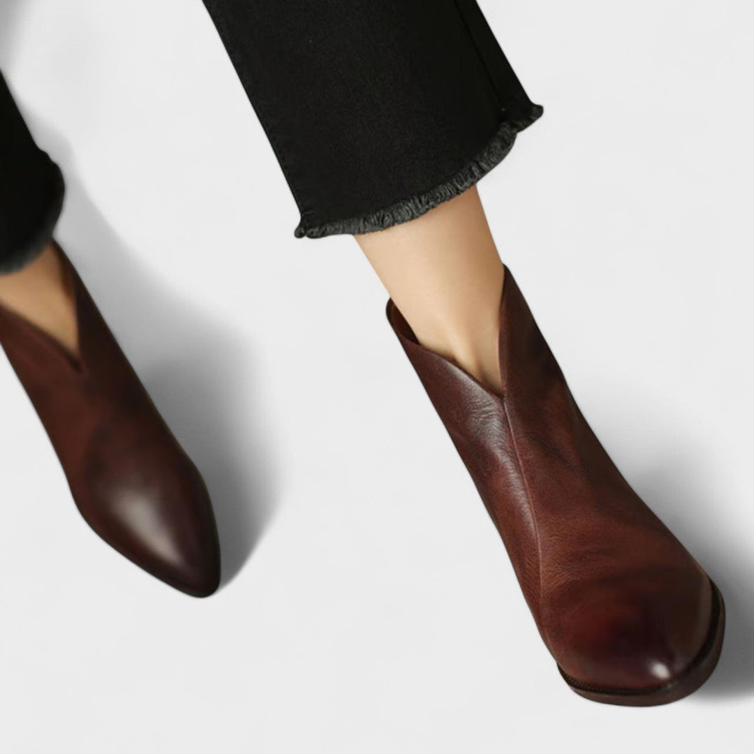 Avenya | Classic Low-heel Boots