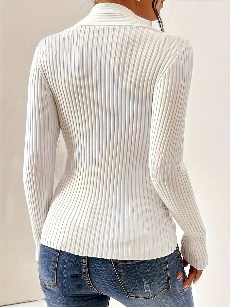 Romy™ | Hand-knitted V-neck jumper