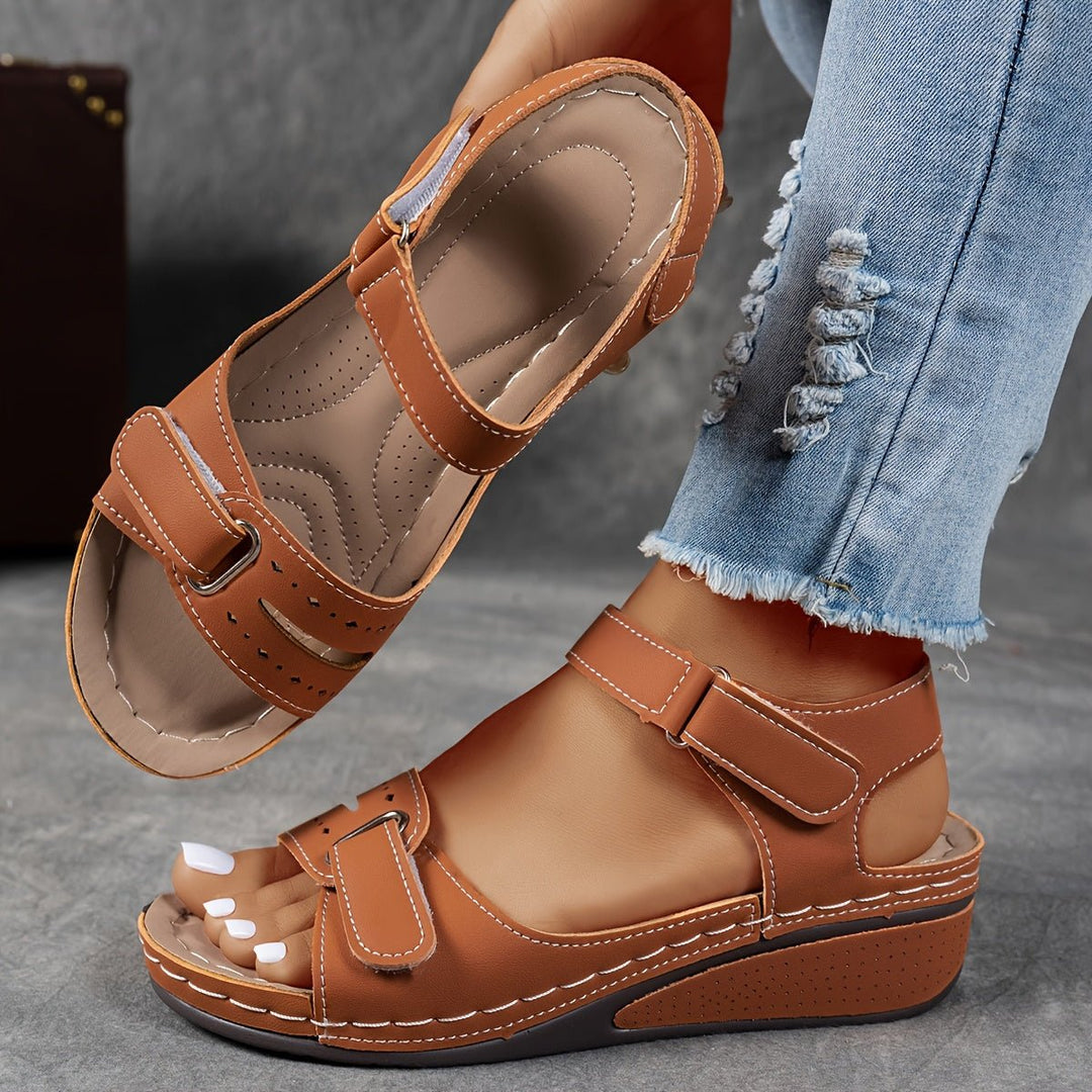 Celima - Orthopedic Sandal - La femme Toronto