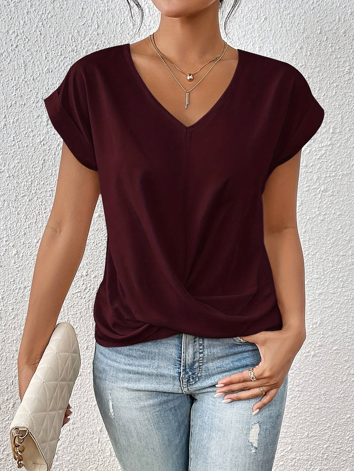 Cleo™ | Casual T-shirt with sweetheart neckline - La femme Toronto
