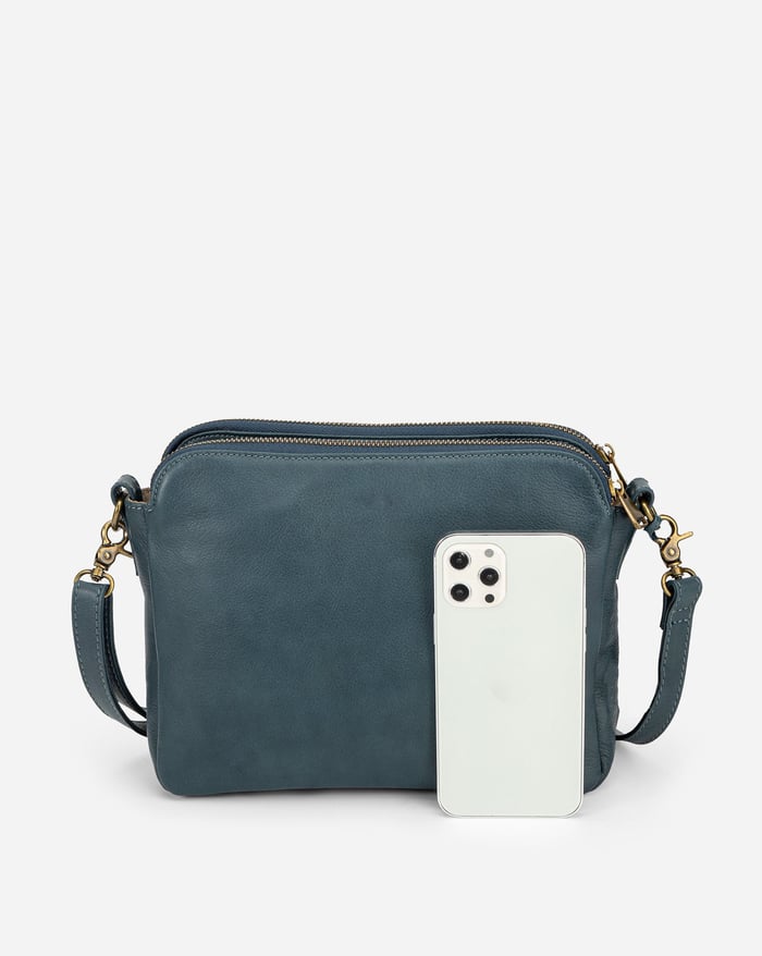 JENNIE | CHIC THREE LAYER CROSSBODY BAG - La femme Toronto