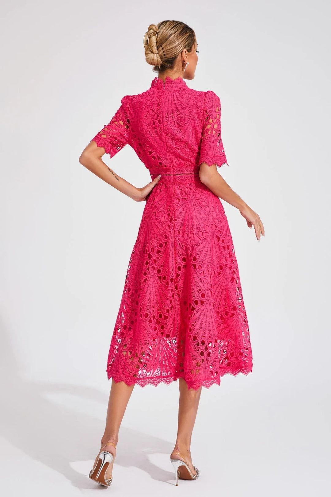 TINA | ELEGANT FLOWER EMBROIDERED DRESS - La femme Toronto