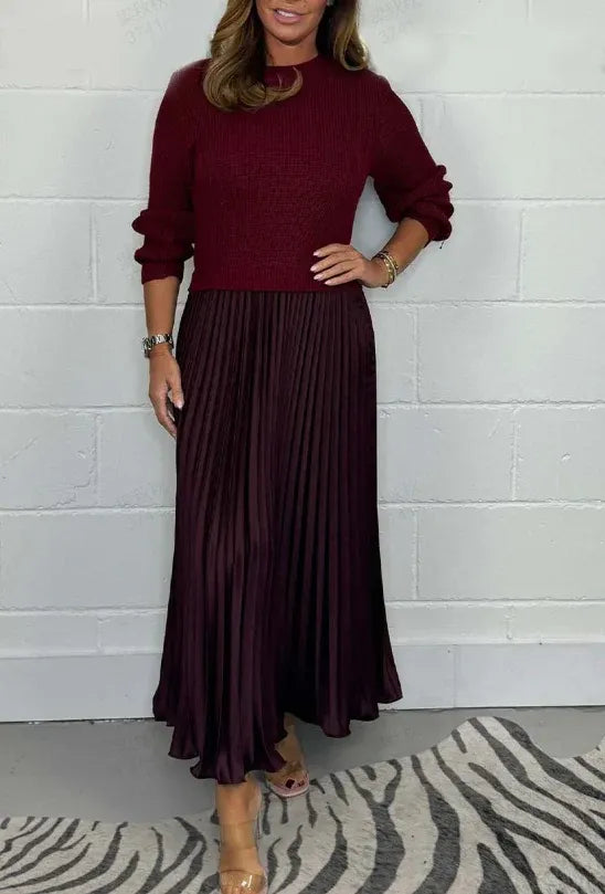 Claudia | Maxi dress with a knit top and pleated skirt