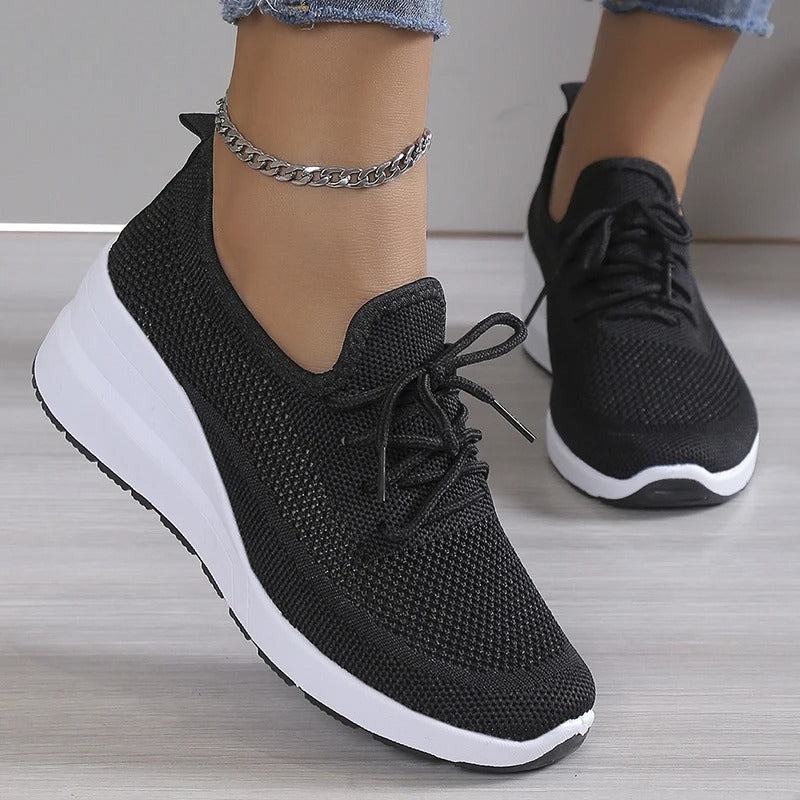 Wendy | Comfortable Casual Lace-Up Sneakers - La femme Toronto
