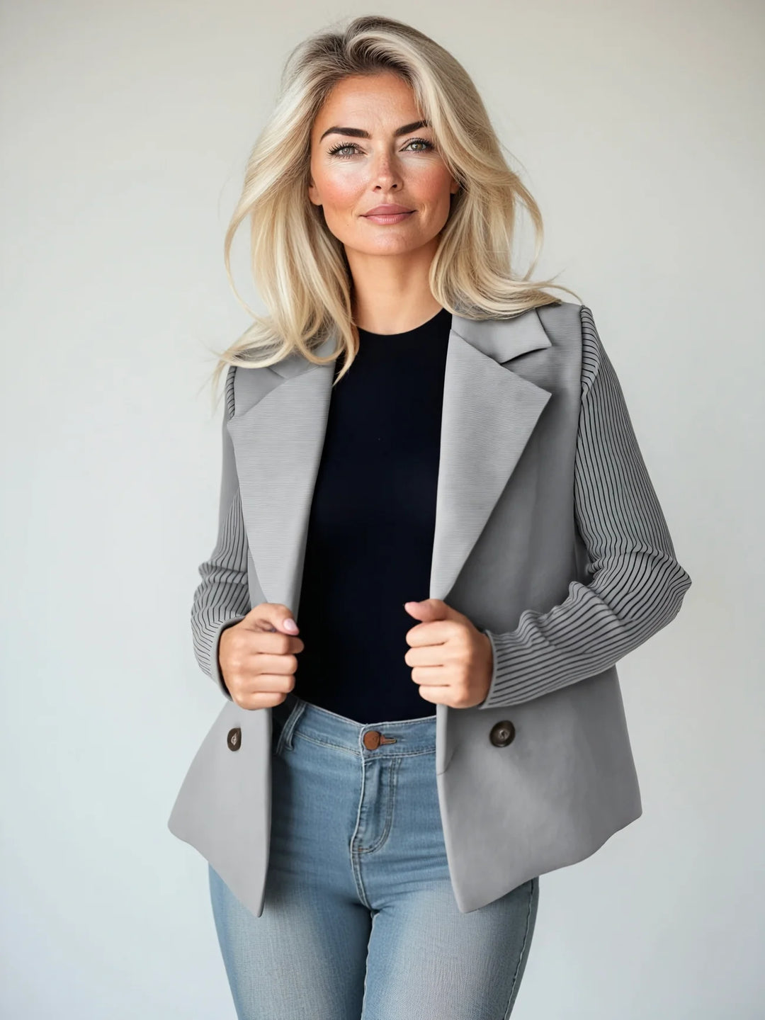 NINA | KNITTED SLEEVED BLAZER