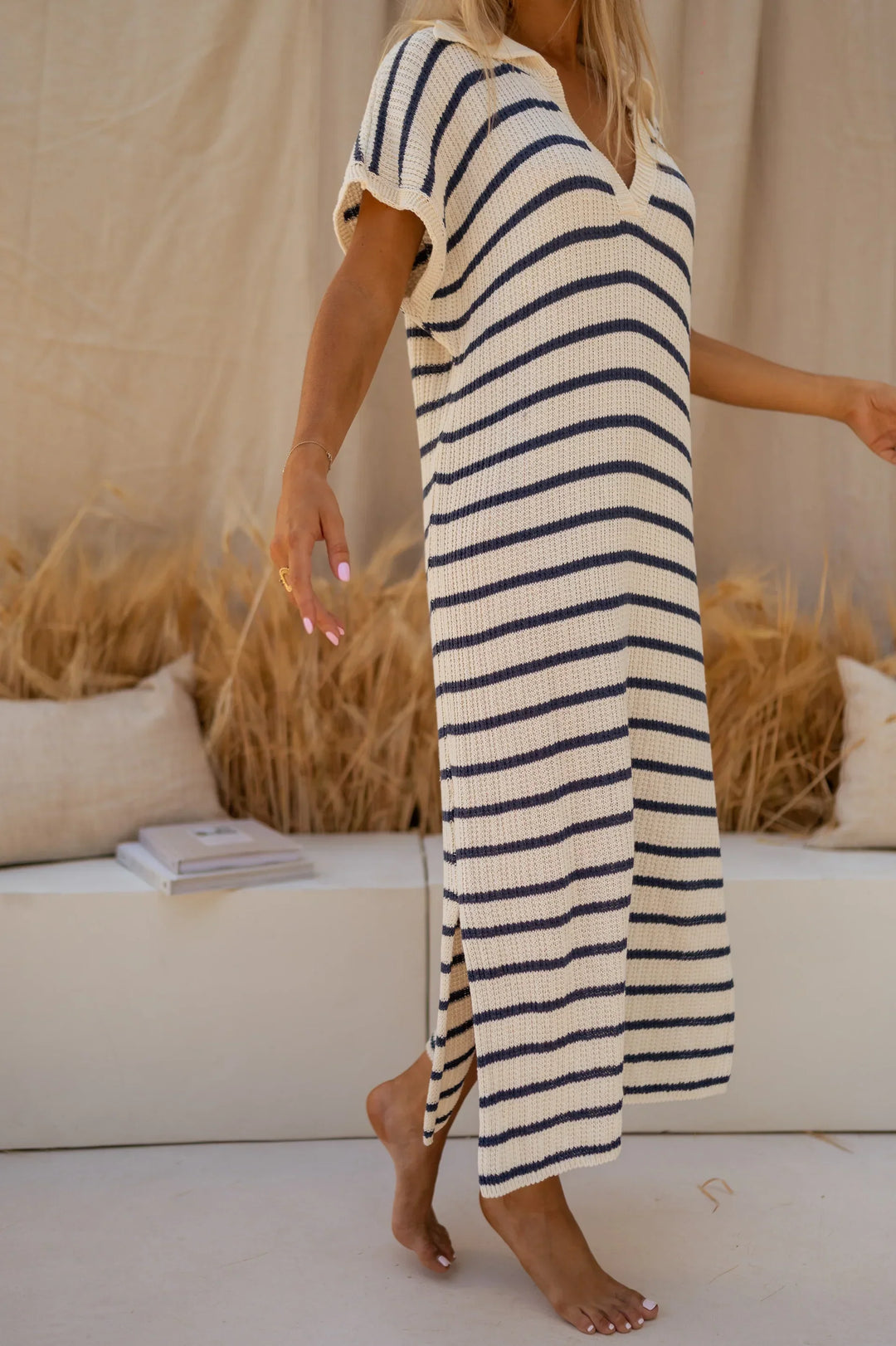 Ivy - Laid-Back Stripe Knit Dress - La femme Toronto
