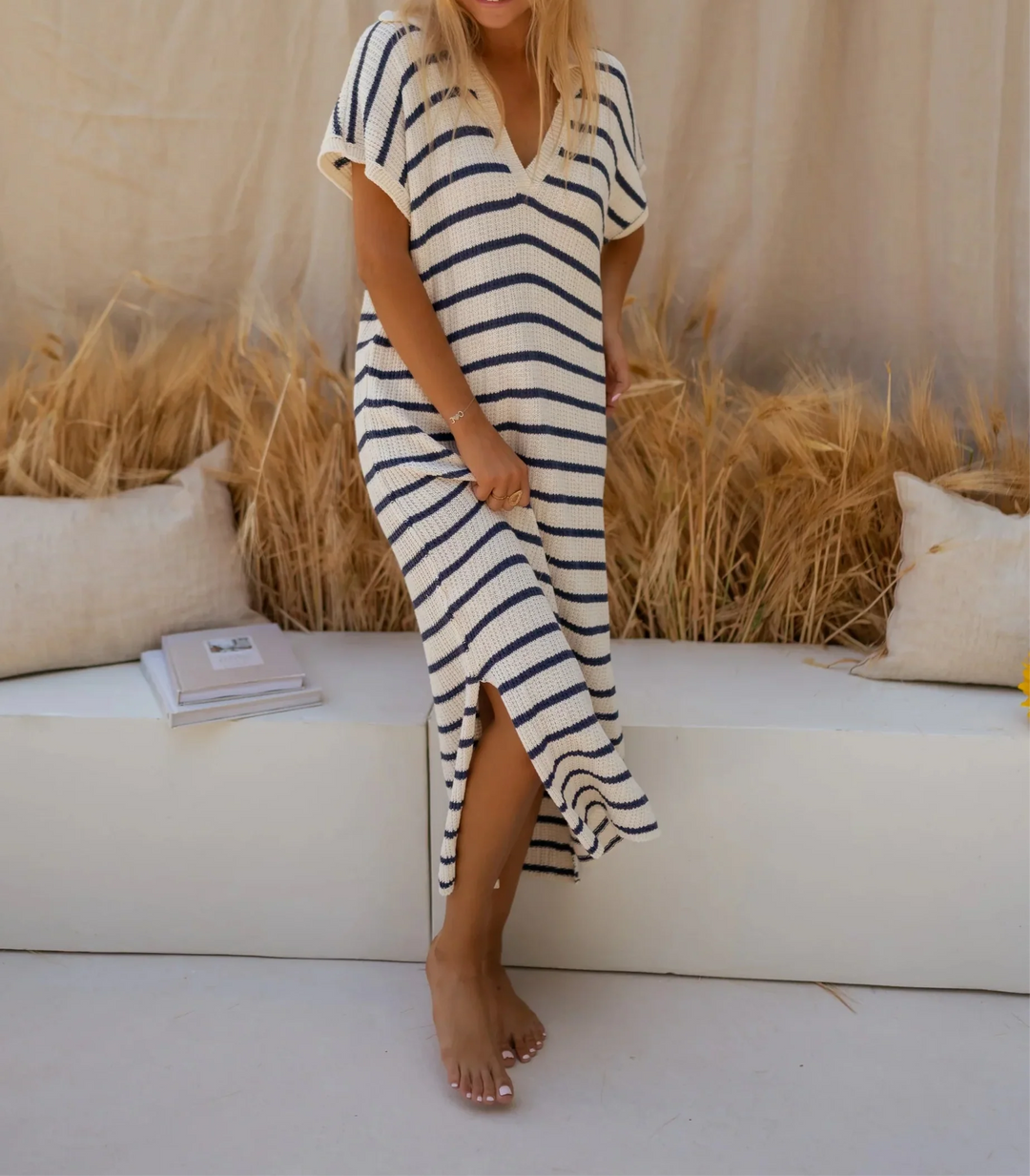 Ivy - Laid-Back Stripe Knit Dress - La femme Toronto