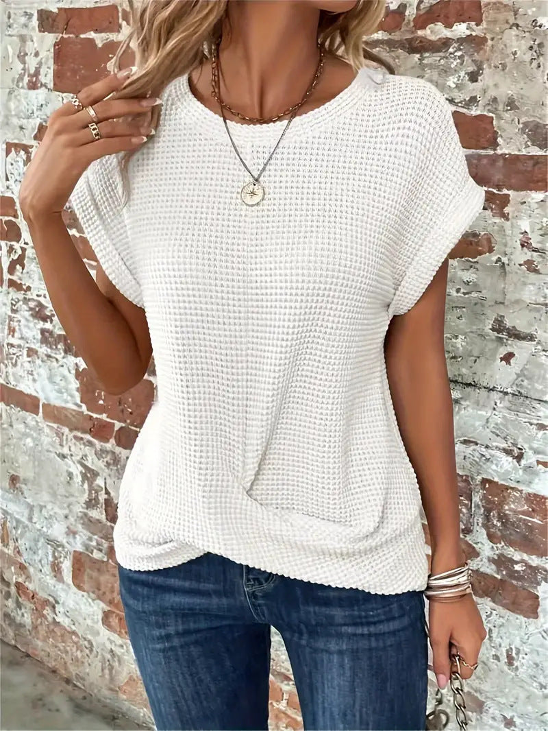 Sophie - The Sweetheart Round Neck T-Shirt - La femme Toronto