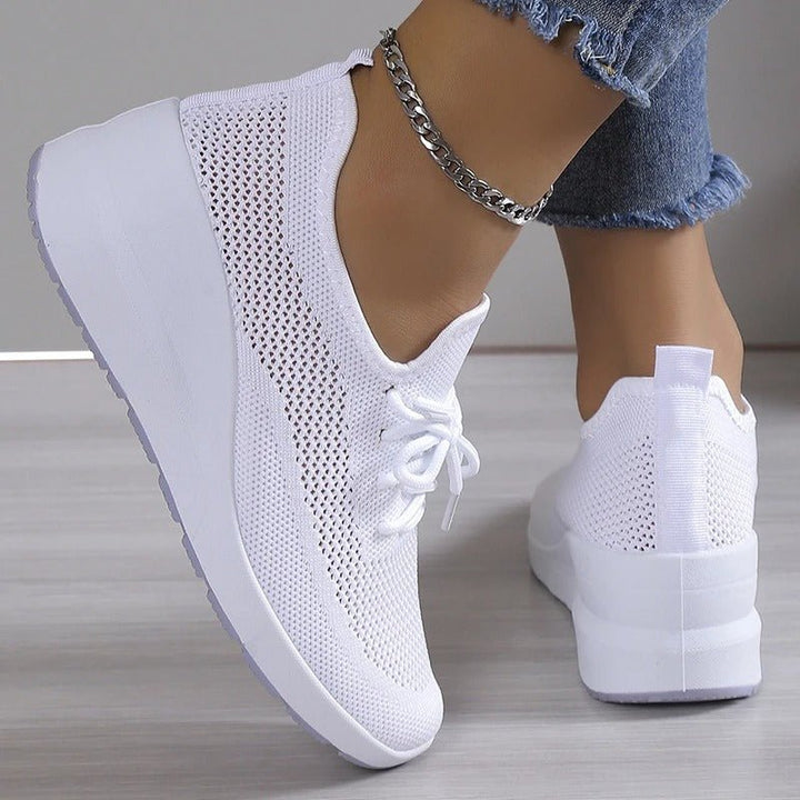 Wendy | Comfortable Casual Lace-Up Sneakers - La femme Toronto