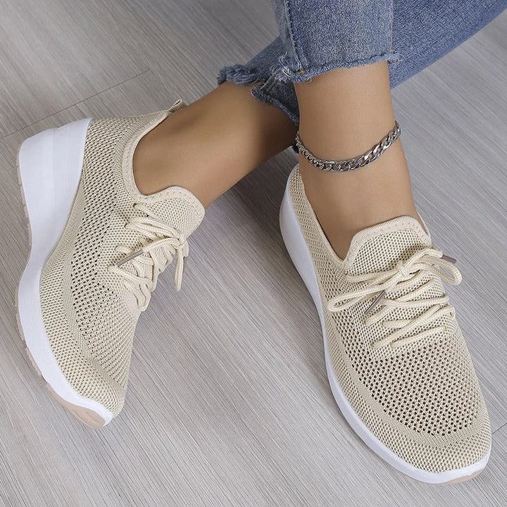 Wendy | Comfortable Casual Lace-Up Sneakers - La femme Toronto