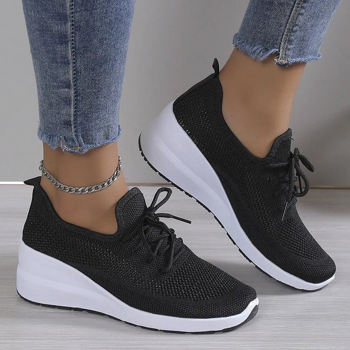 Wendy | Comfortable Casual Lace-Up Sneakers - La femme Toronto