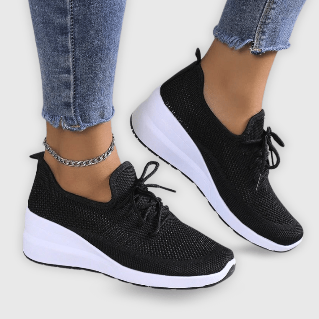 Wendy | Comfortable Casual Lace-Up Sneakers - La femme Toronto