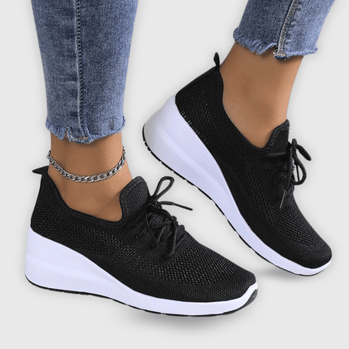 Wendy | Comfortable Casual Lace-Up Sneakers - La femme Toronto